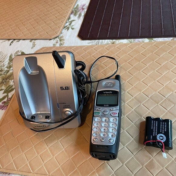 Vtech Cordless Telephone Model 1A5823 - Picture 1 of 8